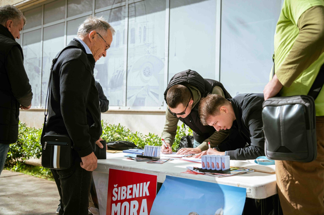 Kandidati u Šibeniku krenuli u prikupljanje potpisa za lokalne izbore