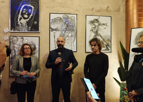 Fotografija 32 - Zvonimir Vila i njegovi 'Vilenjaci' napunili Azimut: Otvorena izložba radova djece iz Centra 'Šubićevac'