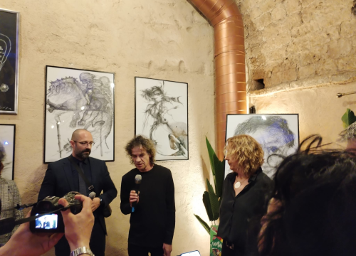 Fotografija 29 - Zvonimir Vila i njegovi 'Vilenjaci' napunili Azimut: Otvorena izložba radova djece iz Centra 'Šubićevac'