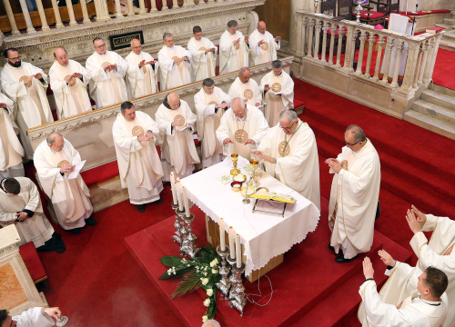 Održana misa posvete ulja u katedrali sv. Jakova