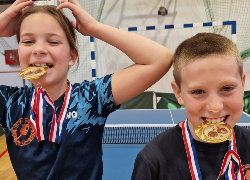 Fotografija 7 - FOTO: Stolnotenisači Šibenika Martinović i Livić uspješni na Pagu te se plasirali na državno prvenstvo