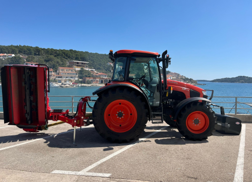 Novo vozilo olakšat će održavanje uskih i zahtjevnih poljskih puteva u Općini Tisno