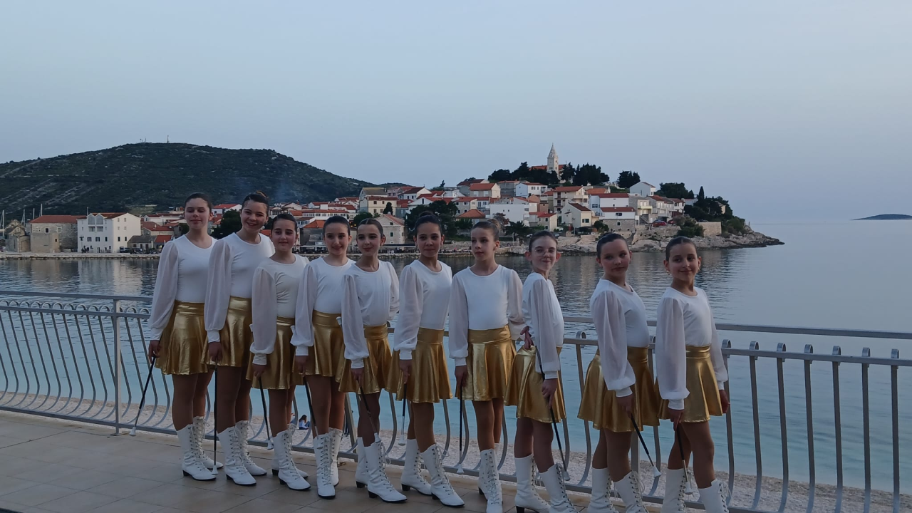 Primoštenske mažoretkinje bile posebne gošće na koncertu Puhačkog orkestra