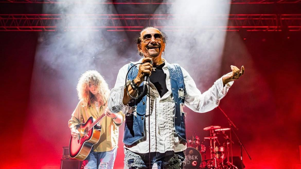 Željko Bebek na Gospi od Loreta: Nezaboravni glazbeni trenuci na najljepšoj pozornici Jadrana!