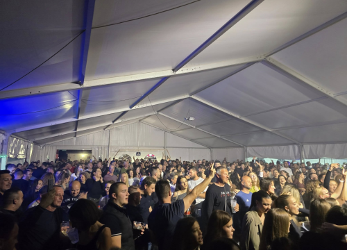 Jurjevo u Pirovcu: Petar Grašo oduševio publiku, nastavak fešte večeras