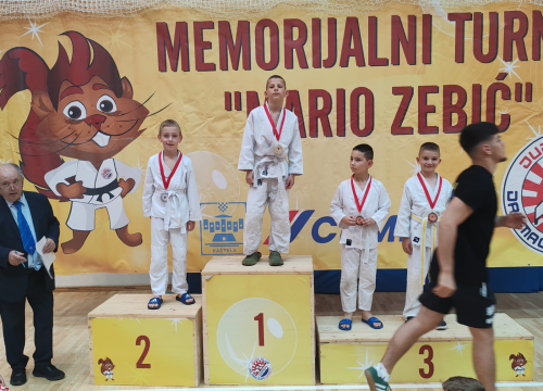 Fotografija 2 - Sjajan nastup Judo kluba Šibenik na turniru u Kaštel Sućurcu