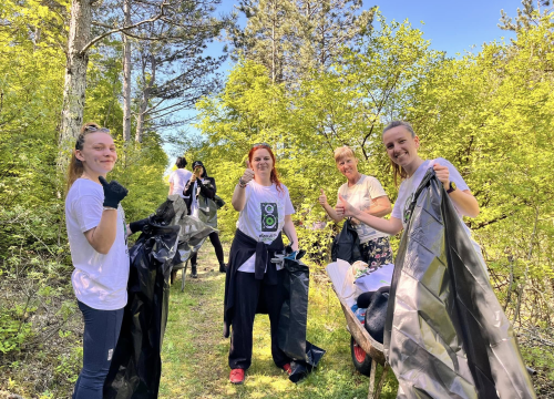 Volonteri i mještani u Vrpolju očistili ilegalno odlagalište otpada