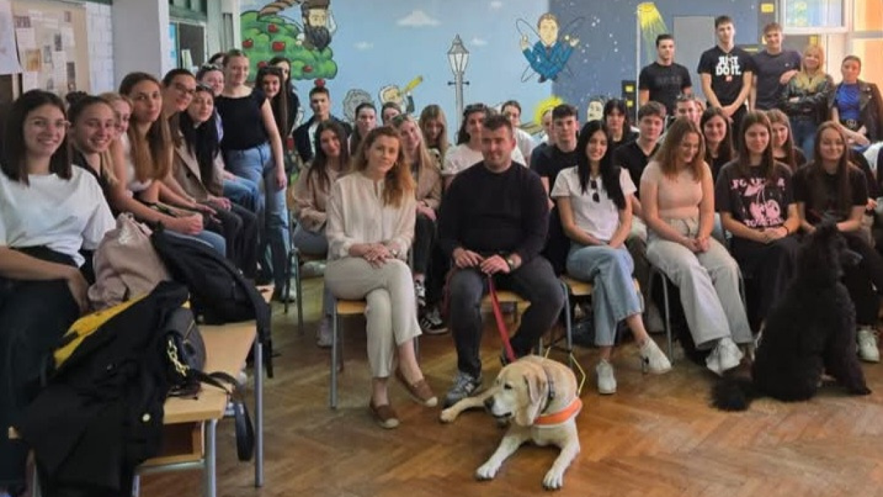 Heroji na četiri noge: Šibenska Medicinska škola obilježila Svjetski dan pasa vodiča