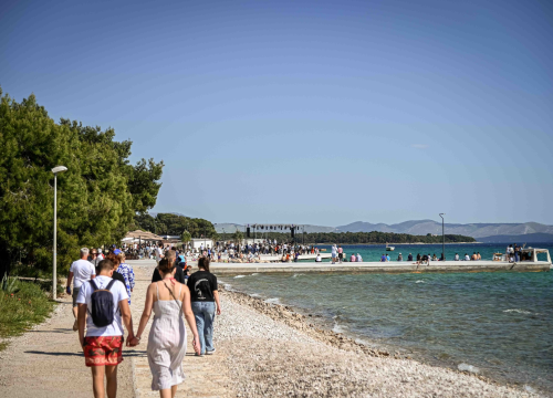 Fotografija 23 - Prvosvibanjska fešta na Jadriji: Neki to vole vruće zagrijali publiku, na Fenikse još stignete