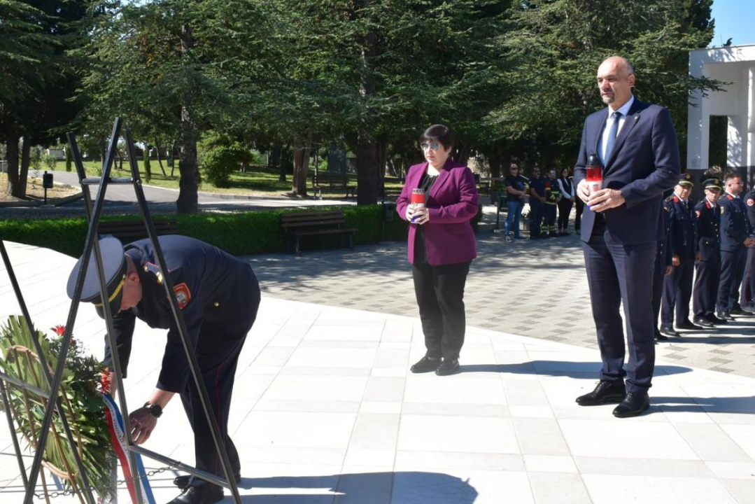 Polaganjem vijenaca obilježen Međunarodni dan vatrogasaca i blagdan sv. Florijana