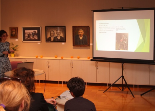 Fotografija 1 - Predavanje farmaceutkinja Sanje Radas i Martine Silov u vodičkoj knjižnici
