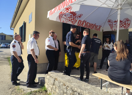 Fotografija 3 - Svečano otvoren novi vatrogasni prostor DVD-a Rupe