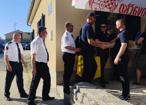 Fotografija 4 - Svečano otvoren novi vatrogasni prostor DVD-a Rupe