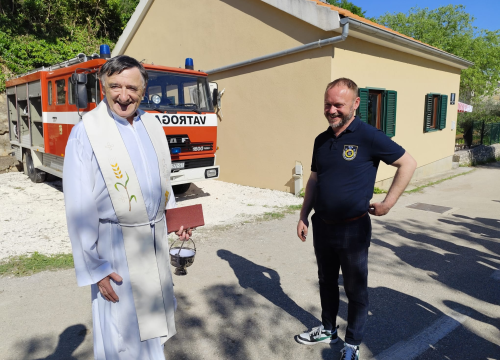 Fotografija 11 - Svečano otvoren novi vatrogasni prostor DVD-a Rupe