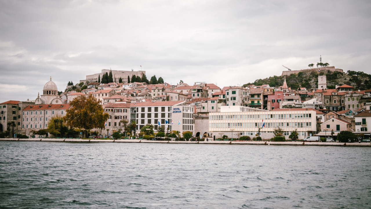 Oblačna i kišovita nedjelja