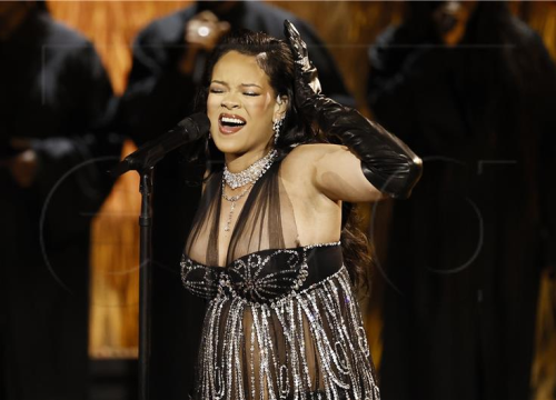 Rihanna objavila da očekuje treće dijete