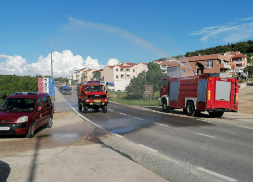 Tišnjanski vatrogasci dobili novo pojačanje. U suradnji s Općinom nabavili šumsko vatrogasno vozilo