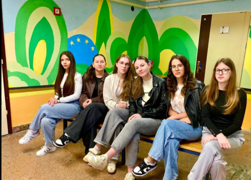 Fotografija 10 - Učenici drniške srednje škole Ivana Meštrovića obilježili Dan Europe