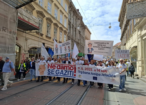 'Ne damo se gaziti' poručili prosvjetari s prosvjeda