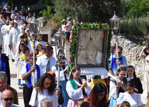 U Primoštenu po 190. put proslavljen blagdan Gospe od Loreta