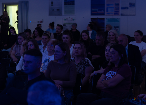 Fotografija 5 - Paško Rakić Kninu poklonio kazališnu večer umjesto političkog skupa