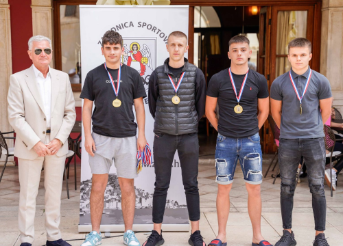 Fotografija 4 - Mladi šibenski sportaši dobili priznanja i nagrade za uspjehe na nedavnim natjecanjima
