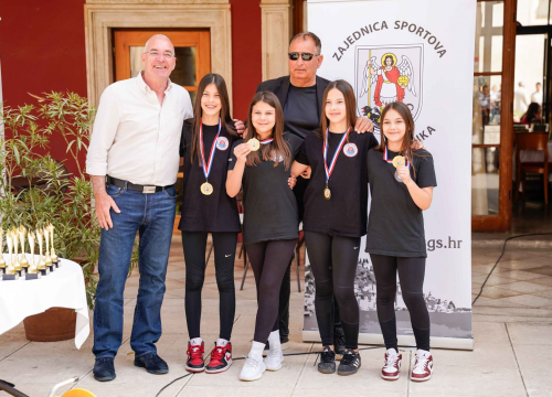 Fotografija 8 - Mladi šibenski sportaši dobili priznanja i nagrade za uspjehe na nedavnim natjecanjima