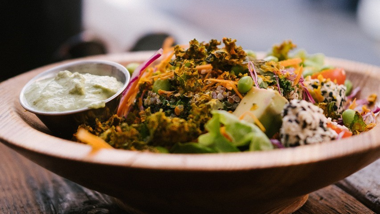 Jede vam se nešto zdravo, a ne da vam se kuhati? Napravite finu salatu od ječma