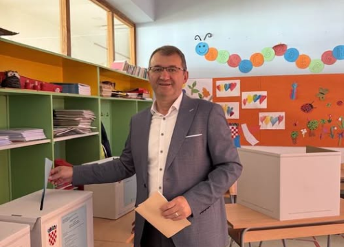 Fotografija 1 - Kandidati za župane i gradonačelnike izašli na izbore