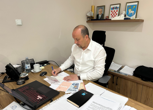 Mariju Ćačiću malo fali za pobjedu u prvom krugu u Kninu, Robert Marić i Josipa Pleslić bore se za drugo mjesto