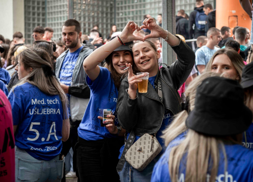 Fotografija 16 - Šibenski maturanti slave zadnji dan škole: 'Volio bih se poslije faksa vratiti ovdje'