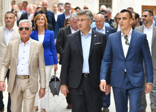 Premijer Plenković u Šibeniku podržao Burića i Rakića: 'Oni pogađaju u sridu'