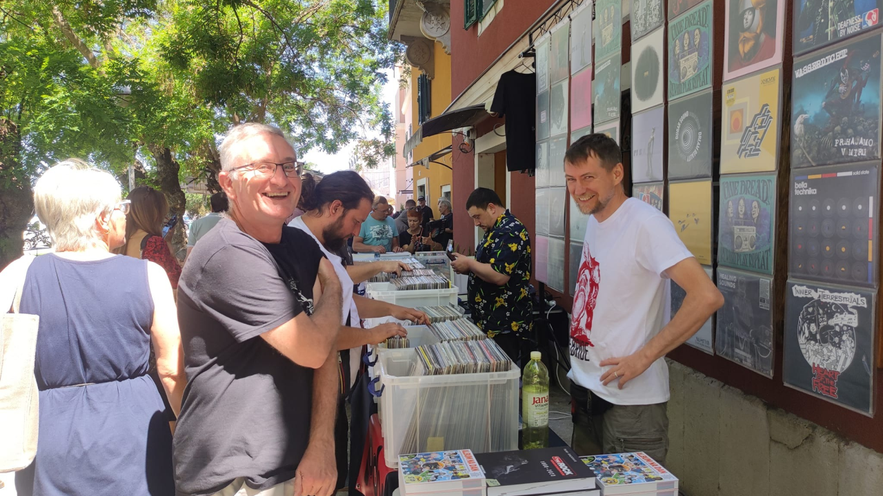 Trodnevna oda vinilu, glazbi i umjetnosti u Šibeniku: Longplay Day donosi bogat program