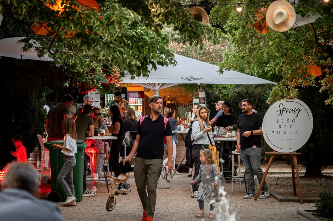 Otvoren Šibenik Spring festival: Peco rasplesao pun Perivoj Roberta Visianija