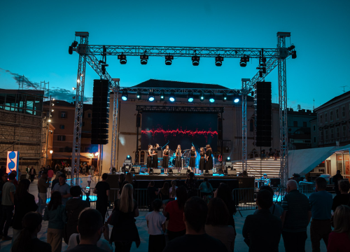 Fotografija 26 - Gimazijalke i Dalmatino na Poljani