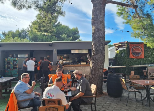 Fotografija 6 - Vespaši ponovno zavladali Šibenikom: Održan 10. susret šibenskog Vespa kluba