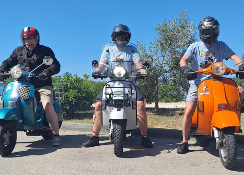 Fotografija 11 - Vespaši ponovno zavladali Šibenikom: Održan 10. susret šibenskog Vespa kluba