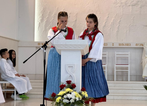 Fotografija 11 - Dječji župni zborovi iz Murtera, Bilica, Knina i Šibenika nastupili na 'Zlatnoj harfi' u Udbini