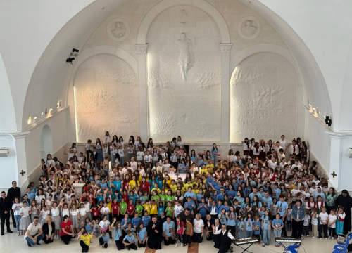 Dječji župni zborovi iz Murtera, Bilica, Knina i Šibenika nastupili na 'Zlatnoj harfi' u Udbini