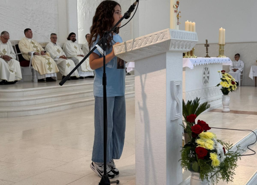 Fotografija 12 - Dječji župni zborovi iz Murtera, Bilica, Knina i Šibenika nastupili na 'Zlatnoj harfi' u Udbini