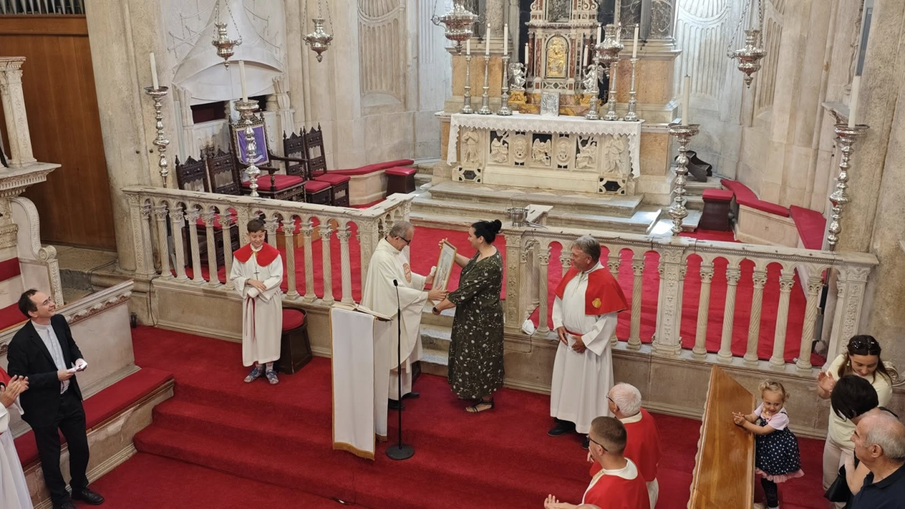 Don Mlakić nakon 19 godina oprostio se od katedralne župe: 'Podijelili smo ga s mnogima, ali bio je i ostat će naš'