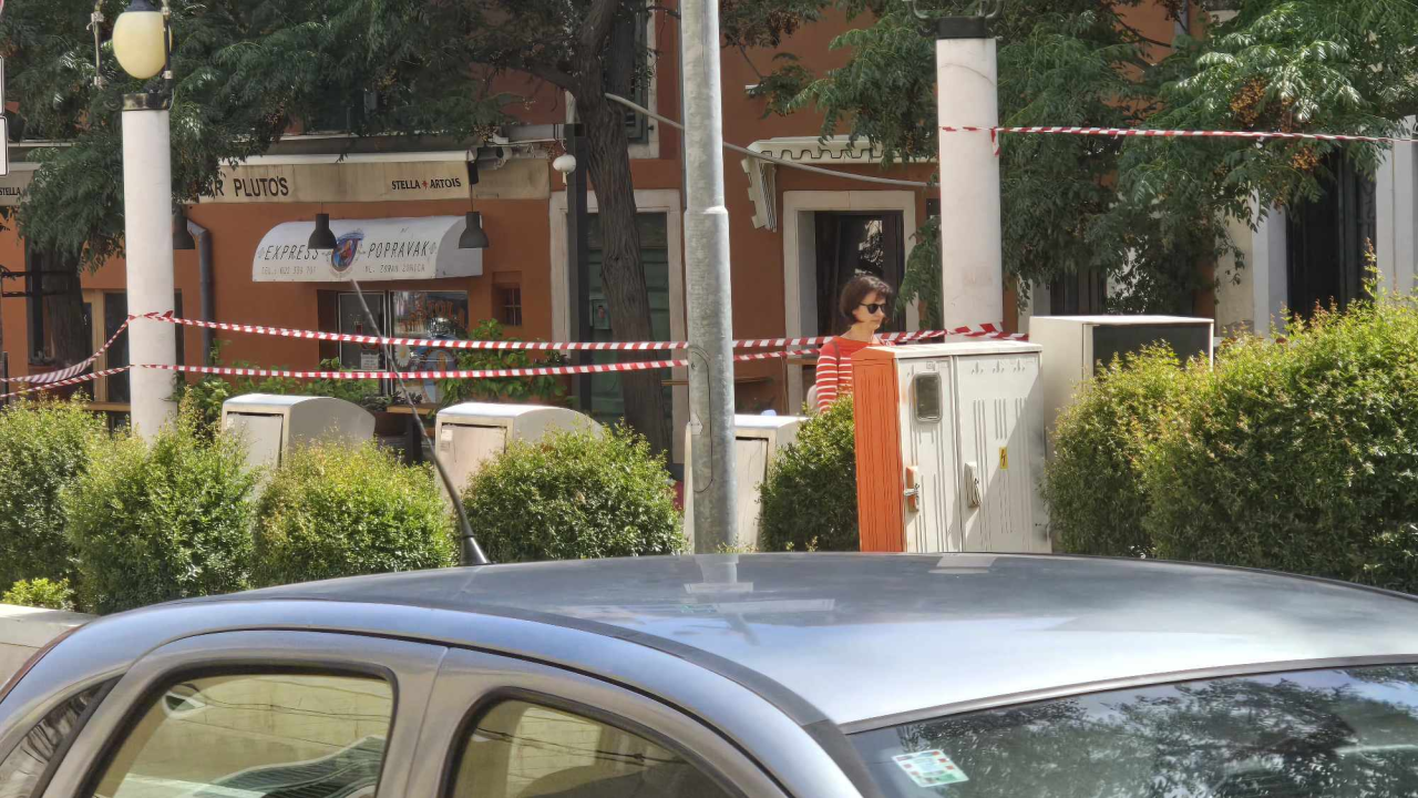 Trake na Starom pazaru: Sutra komunalci peru taj dio i mole vlasnike vozila da uklone motore