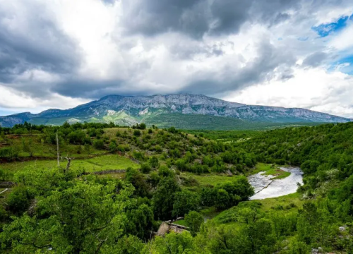 Dinara za sve: Ovog vikenda osobe s invaliditetom osvajaju vrh Hrvatske uz podršku HGSS-a i volontera