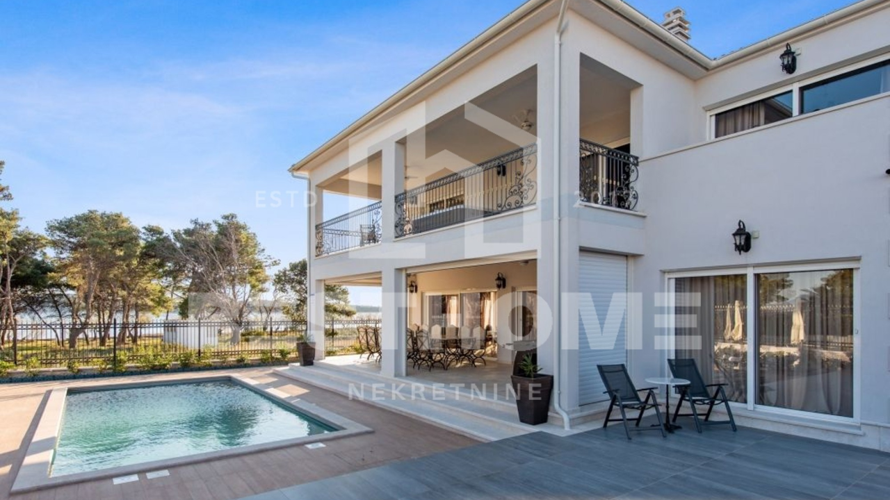 'Dvorac' u centru Vodica: Na oglasima osvanula luksuzna vila od 530 kvadrata