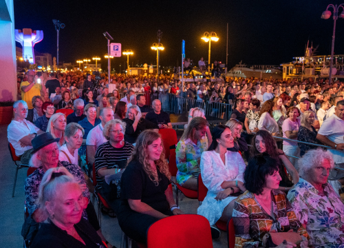 Fotografija 53 - Završen 17. CMC festival: Izvođač godine 2024. Mladen Grdović, posebno priznanje Nedi Ukraden