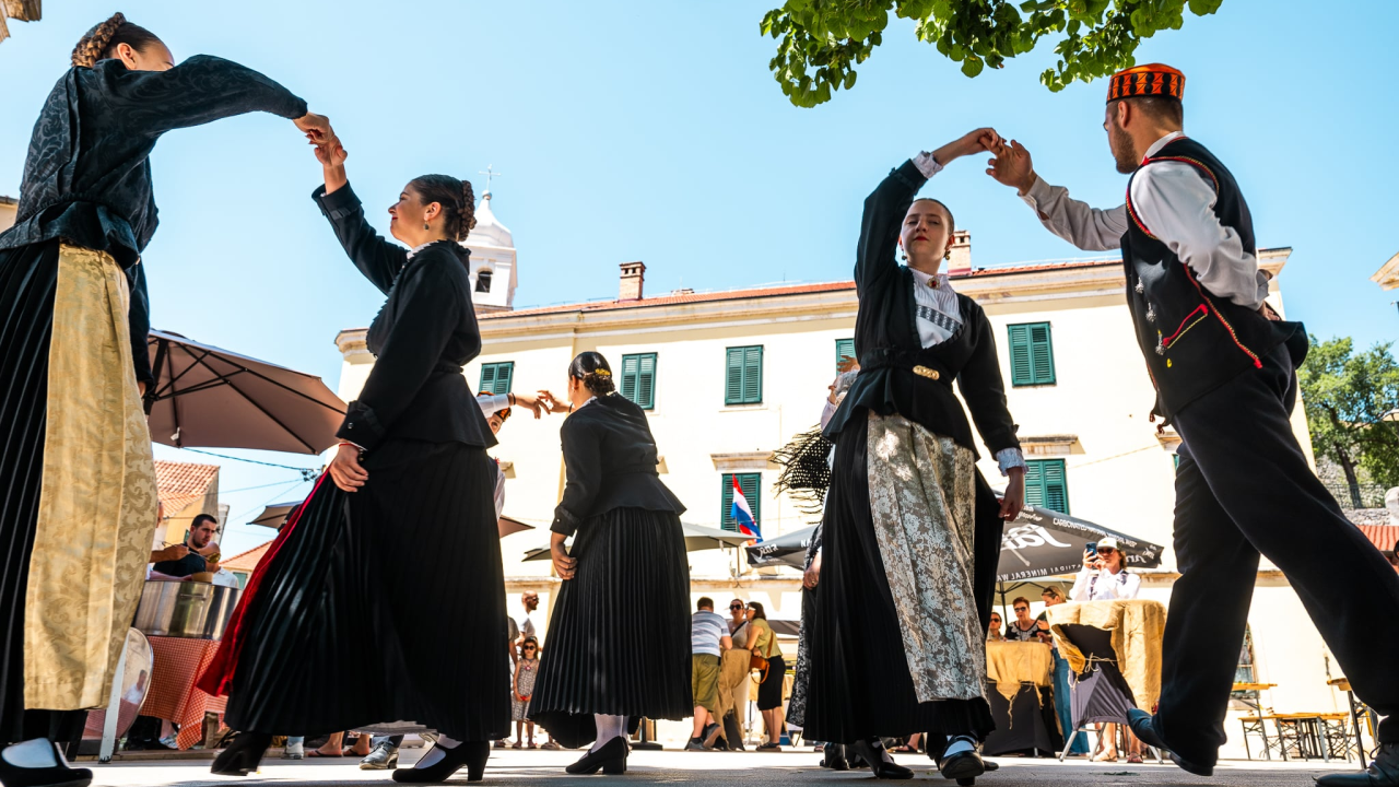 Taste like... Skradinska marenda spojila tradiciju, glazbu i mirise domaće kuhinje