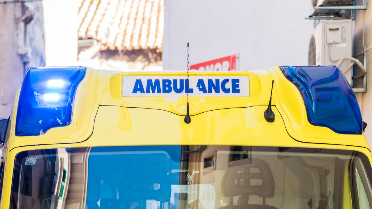 Vozač automobila (37) zabio se u Šibeniku u motociklistu (57) i teško ga ozlijedio