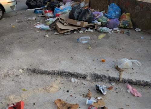 Fotografija 2 - Smeće u Ulici Stjepana Radića