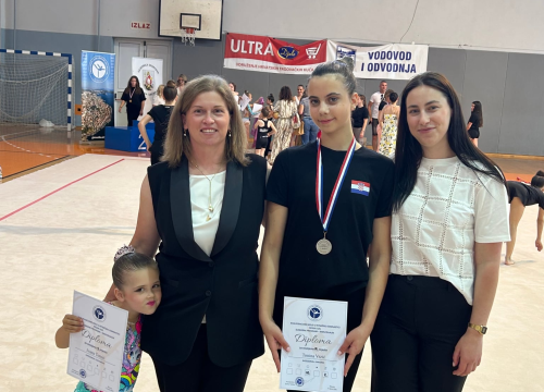 Fotografija 3 -  Uspješan vikend za gimnastičarke šibenskog Neba na kvalifikacijama za Državno prvenstvo