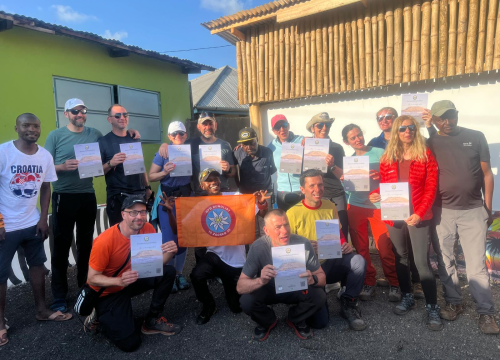 Fotografija 5 - Primoštenci s ponosom zastali na 'krovu Afrike'